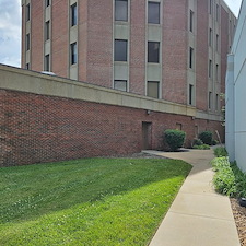 Top-Quality-Commercial-Building-Soft-Wash-Cookeville-Tn 0